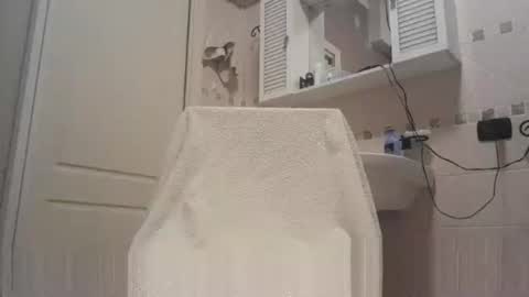 smallone8825 online show from September 2025 05:00:02 AM