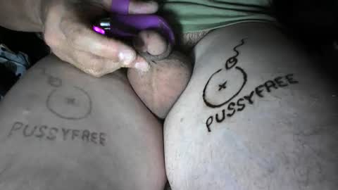 Snapshot of smallpenismwm chatting on June 2026 12:01:02 AM pussyfree4eva online show from June 2026 12:01:02 AM