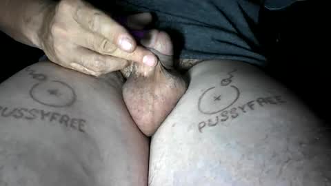 Snapshot of smallpenismwm chatting on June 2026 05:09:01 AM pussyfree4eva online show from June 2026 05:09:01 AM