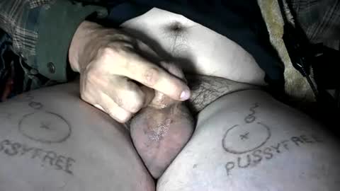 Snapshot of smallpenismwm chatting on June 2026 11:25:01 AM pussyfree4eva online show from June 2026 11:25:01 AM