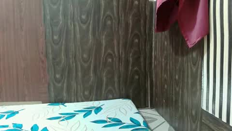 smalltitsbabe18 online show from December 2025 01:00:01 AM