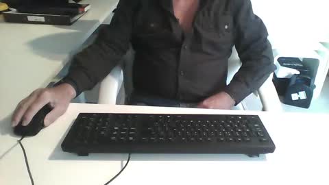 Snapshot of smilesnsmiles chatting on February 2025 09:52:01 AM George online show from February 2025 09:52:01 AM