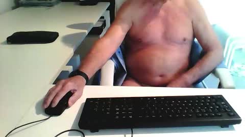 Snapshot of smilesnsmiles chatting on March 2026 05:18:02 PM George online show from March 2026 05:18:02 PM