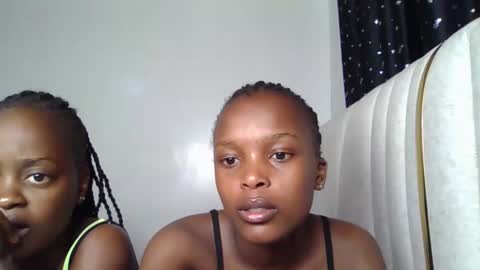 smiley luv1 online show from February 2026 09:01:01 PM