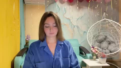 smiling_riddle online show from November 2025 01:45:01 PM