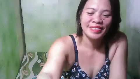 Snapshot of smilinglady27 chatting on December 2024 11:57:01 PM smilinglady27 online show from December 2024 11:57:01 PM