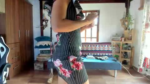 Snapshot of smilingsalor chatting on September 2025 09:14:02 PM SmilingSalor online show from September 2025 09:14:02 PM