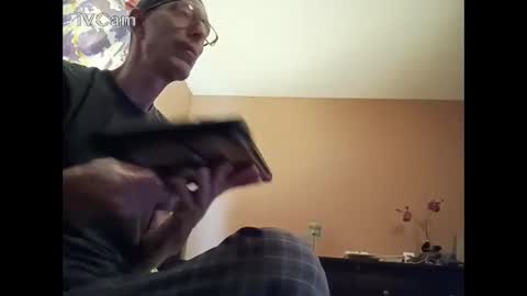 smoke-4-me online show from March 2026 06:22:02 PM