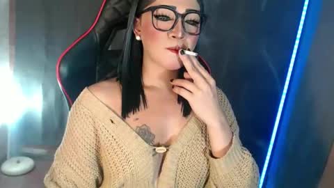 Snapshot of smokeprincess chatting on April 2026 02:29:01 PM Amanda online show from April 2026 02:29:01 PM