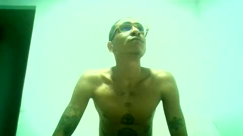 Snapshot of smokepurxxx chatting on February 2026 01:20:01 AM smokepurxxx online show from February 2026 01:20:01 AM