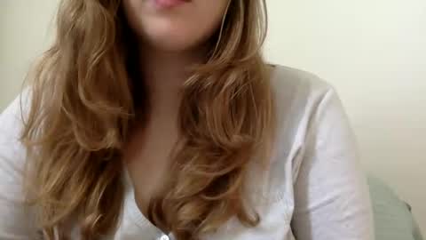 Snapshot of smokeshow3 chatting on December 2024 06:33:01 PM smokeshow3 online show from December 2024 06:33:01 PM