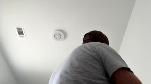 smokeymt420 online show from October 2025 01:09:01 PM