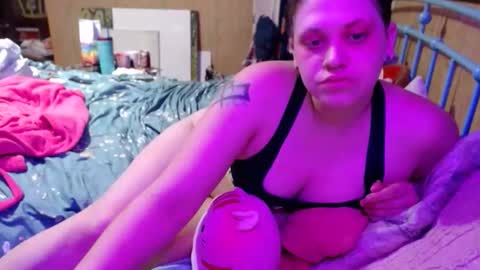 Snapshot of smokydian chatting on June 2026 12:19:01 AM DIAN dee-ann online show from June 2026 12:19:01 AM