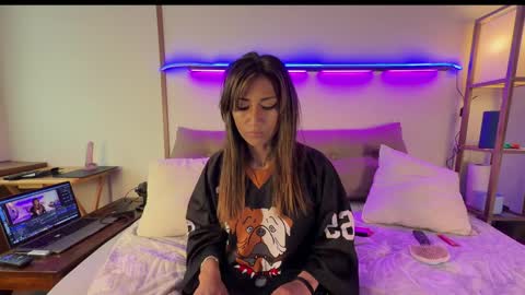 Carolina online show from April 2026 01:49:01 PM