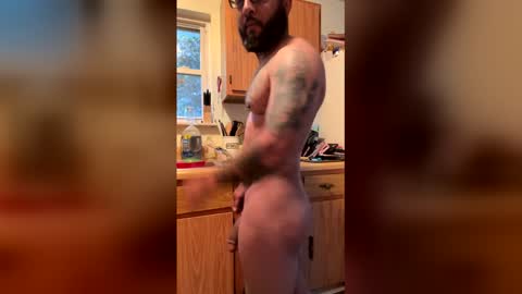 Smoothnutz83 online show from April 2026 11:05:01 AM