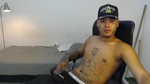 snak_master1 online show from September 2025 02:57:01 AM