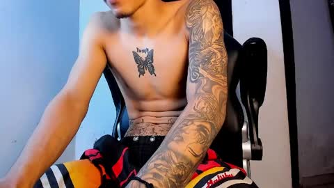 Snapshot of snakebutterfly chatting on March 2026 04:45:02 AM snakebutterfly online show from March 2026 04:45:02 AM