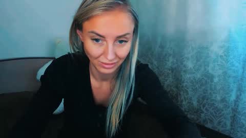 Snapshot of snezanablond chatting on February 2026 08:18:01 AM Sneja online show from February 2026 08:18:01 AM