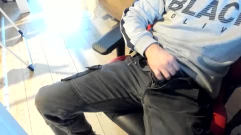 Snapshot of snip1977 chatting on January 2025 02:14:01 PM snip1977 online show from January 2025 02:14:01 PM