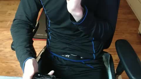 Snapshot of snooze85 chatting on April 2026 04:15:01 AM Cbt-Slave online show from April 2026 04:15:01 AM