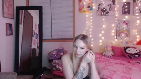 Snapshot of snow_money chatting on December 2024 06:46:01 AM snow_money online show from December 2024 06:46:01 AM