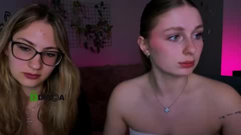Snapshot of so_hot_rosalie chatting on April 2026 07:17:02 PM so_hot_rosalie online show from April 2026 07:17:02 PM