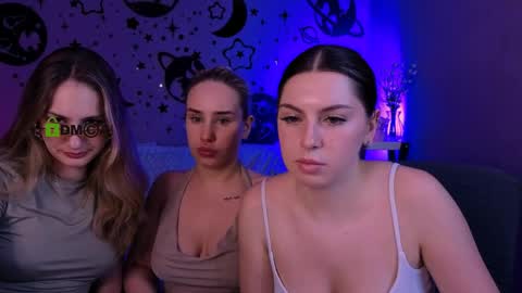Snapshot of so_hot_rosalie chatting on May 2026 01:56:01 AM so_hot_rosalie online show from May 2026 01:56:01 AM