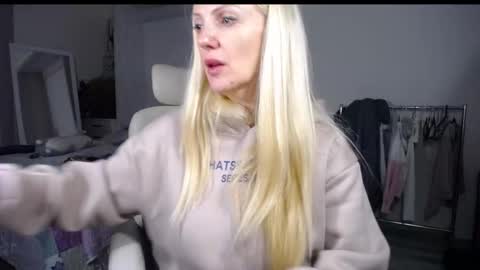 Monna online show from February 2026 04:00:02 PM