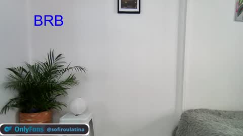 soffi_rousel_ online show from January 2025 08:39:02 PM