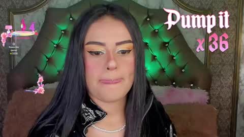 Snapshot of soffiqueen chatting on May 2026 02:23:02 PM Schedule 1400 - 2100 gtm-5 online show from May 2026 02:23:02 PM