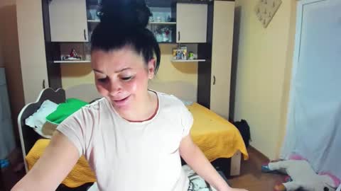 Soffy online show from February 2026 05:37:01 AM