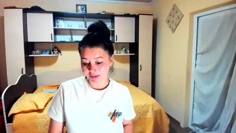 Soffy online show from May 2026 05:03:01 AM