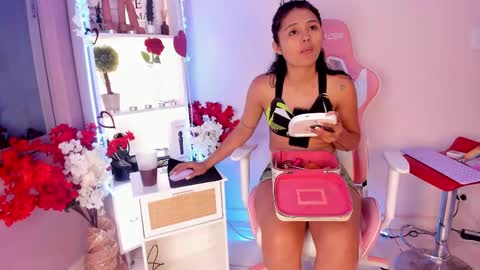 sofhia_turner online show from February 2025 12:00:02 PM