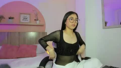 Snapshot of sofi_alix chatting on June 2026 06:54:01 PM S O F I online show from June 2026 06:54:01 PM