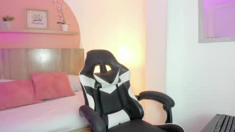Snapshot of sofi_alix chatting on June 2026 07:16:02 PM S O F I online show from June 2026 07:16:02 PM