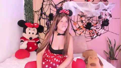 sofi_cuttie online show from October 2025 08:02:02 PM