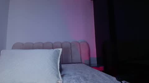 Sofia online show from November 2025 12:05:02 PM