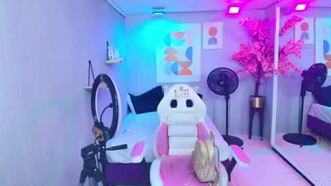 Sofia  online show from July 2026 07:31:02 PM