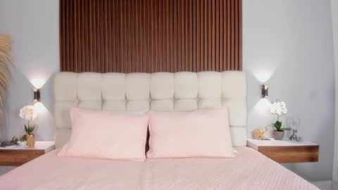 Sofia online show from April 2026 10:14:02 PM