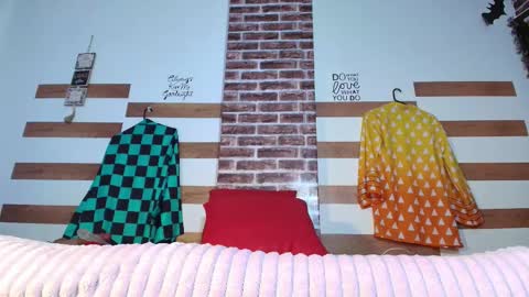 sofia online show from November 2025 02:33:01 AM