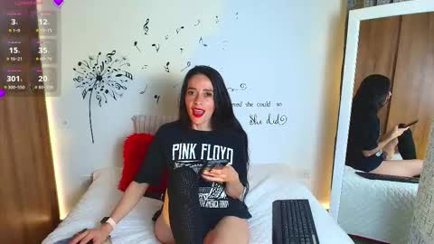 Snapshot of sofia_k_rock chatting on November 2025 01:17:01 AM Sofia Kuleth online show from November 2025 01:17:01 AM