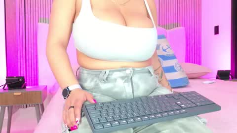 Sofia online show from February 2026 03:11:01 AM