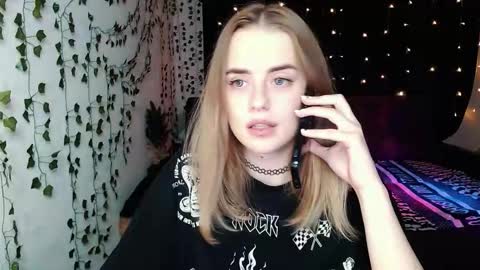sofia_rosemary online show from October 2025 02:29:02 PM