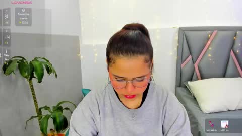 Sofa online show from January 2026 12:43:02 PM