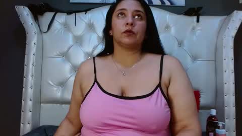 Snapshot of sofia_walker3 chatting on December 2024 01:06:02 PM Sofia Walker3 online show from December 2024 01:06:02 PM