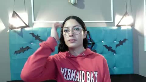 Snapshot of sofia_white3 chatting on October 2025 11:20:02 AM Sofa online show from October 2025 11:20:02 AM