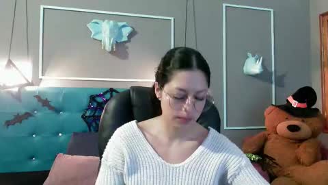 Snapshot of sofia_white3 chatting on October 2025 11:03:01 AM Sofa online show from October 2025 11:03:01 AM