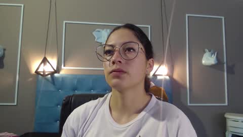 Snapshot of sofia_white3 chatting on November 2025 10:59:01 AM Sofa online show from November 2025 10:59:01 AM