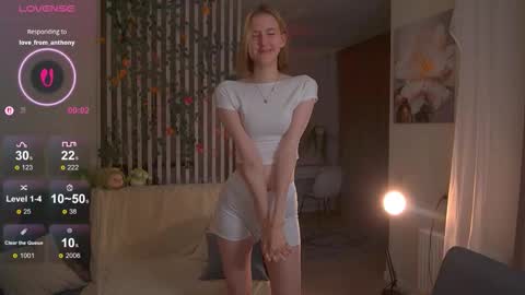 Sofia Help me overcome shynes with 100 thumbs up online show from November 2025 07:46:02 PM