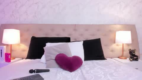 SofiaReyees online show from April 2026 03:15:02 PM